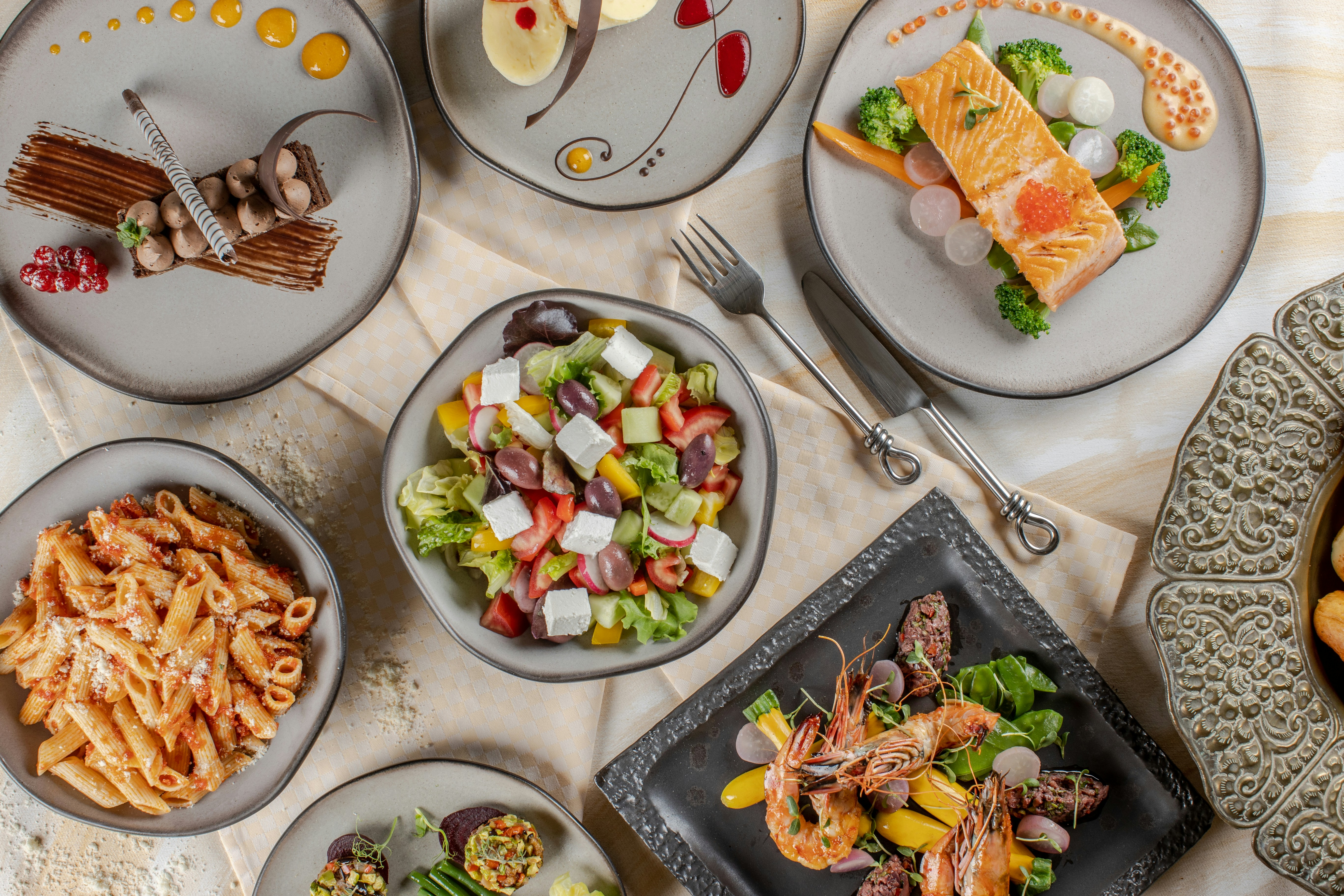Premium resort dining plates showcasing gourmet cuisine